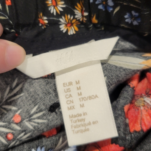 H&M Size M Black Floral Paper Bag Midi Cotton Skirt W/pockets - Picture 6 of 7